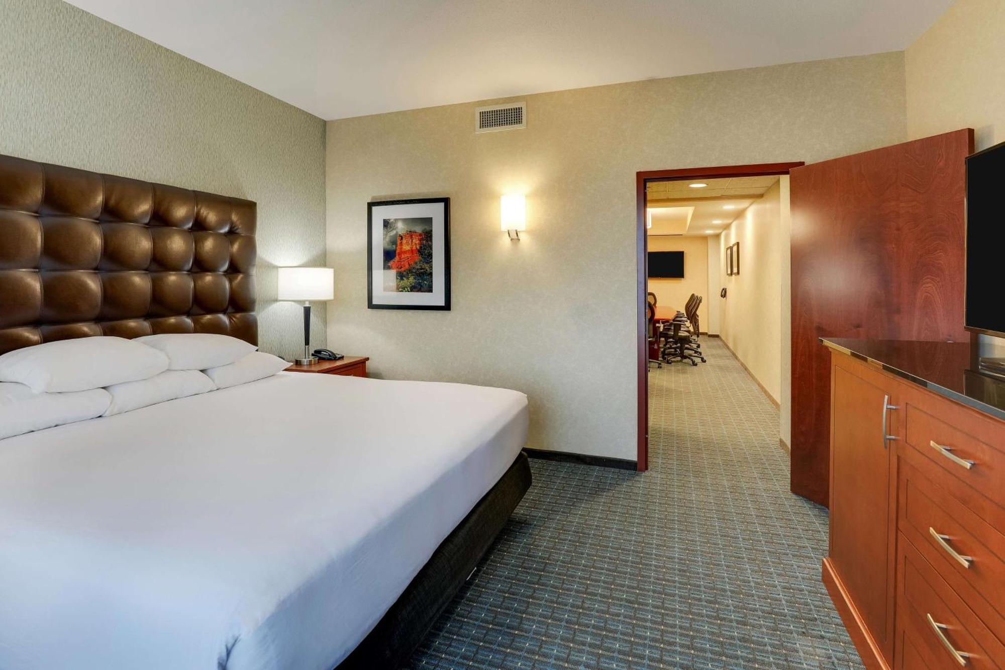 Drury Inn & Suites Phoenix Chandler Fashion Center Bagian luar foto
