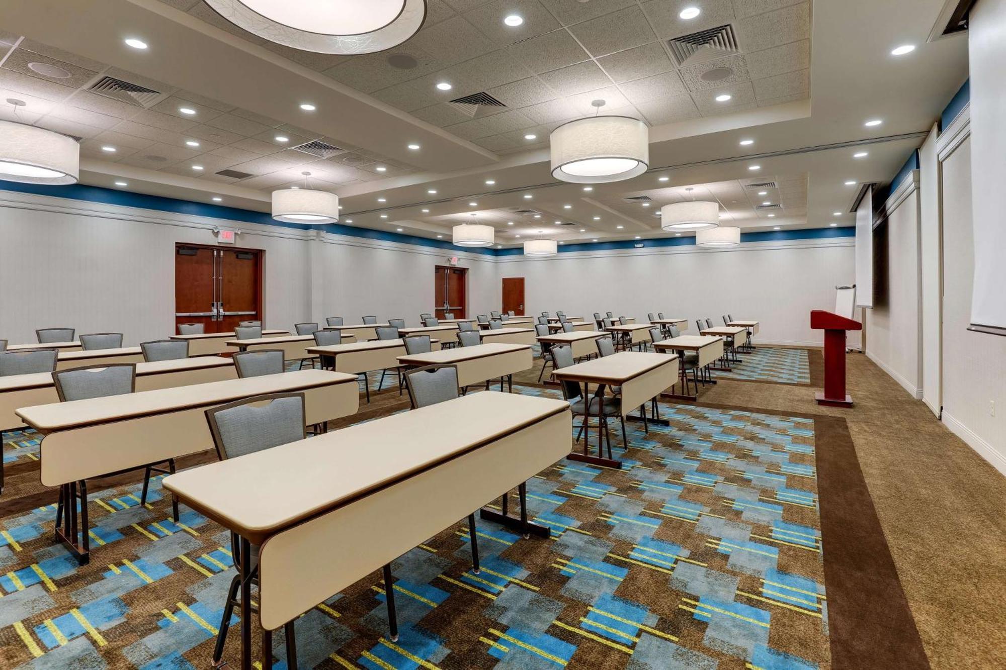Drury Inn & Suites Phoenix Chandler Fashion Center Bagian luar foto
