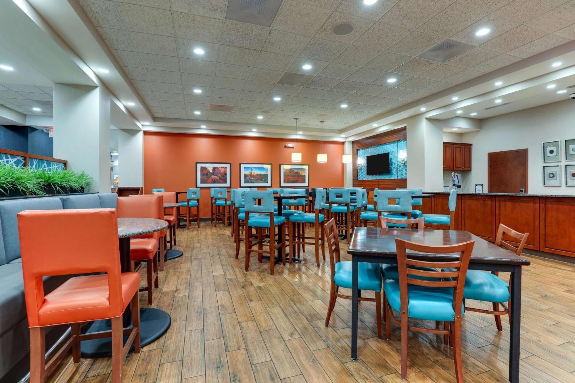 Drury Inn & Suites Phoenix Chandler Fashion Center Bagian luar foto
